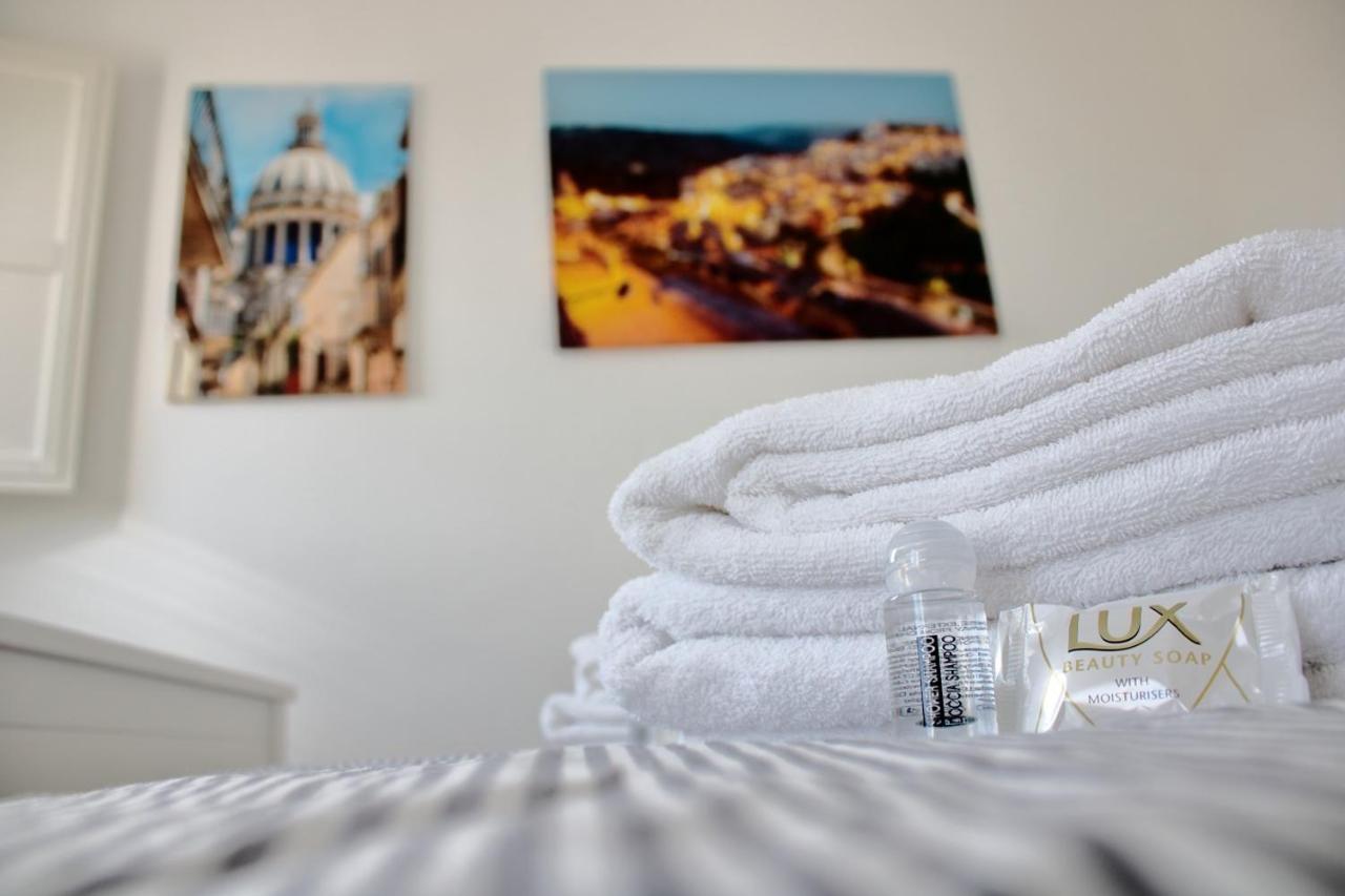 Terrazza Torrenuova Apartment Ragusa Bagian luar foto