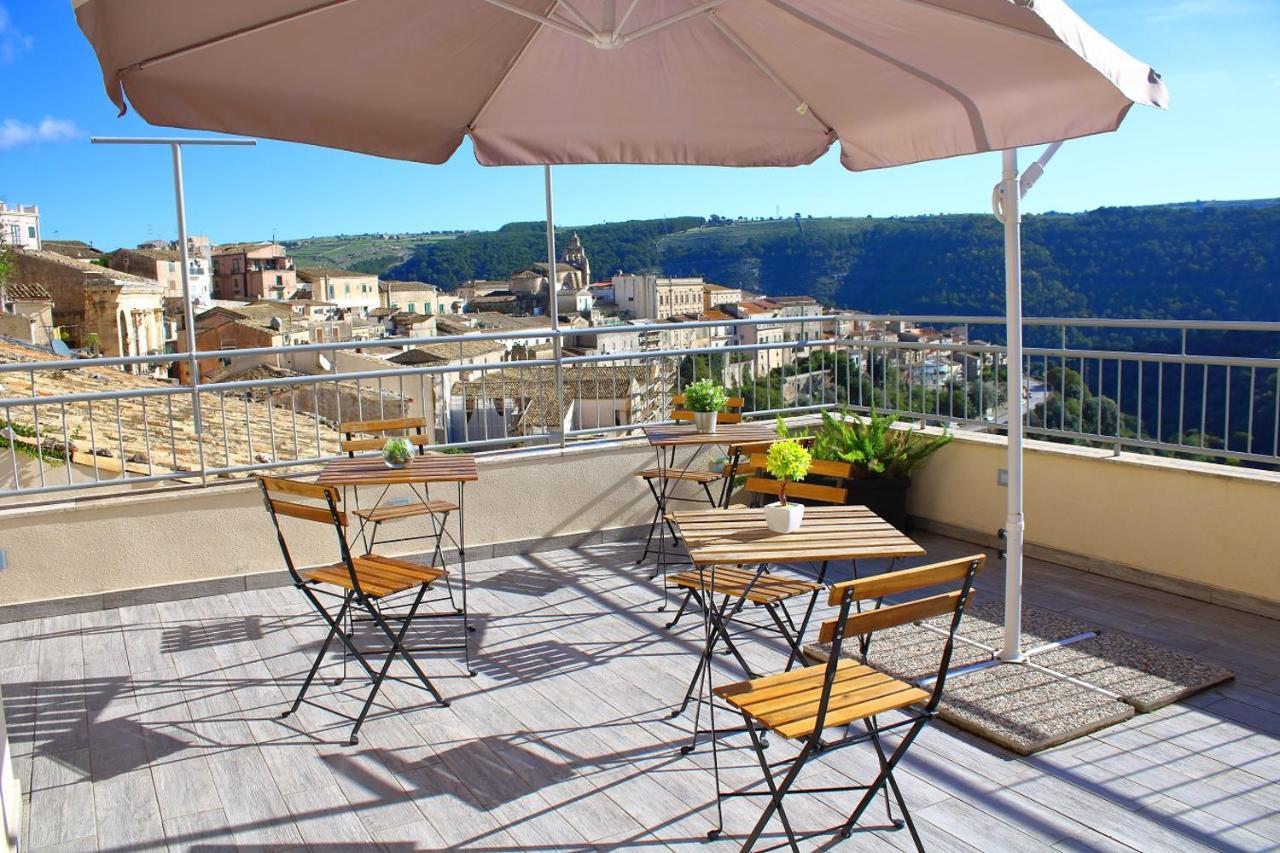 Terrazza Torrenuova Apartment Ragusa Bagian luar foto