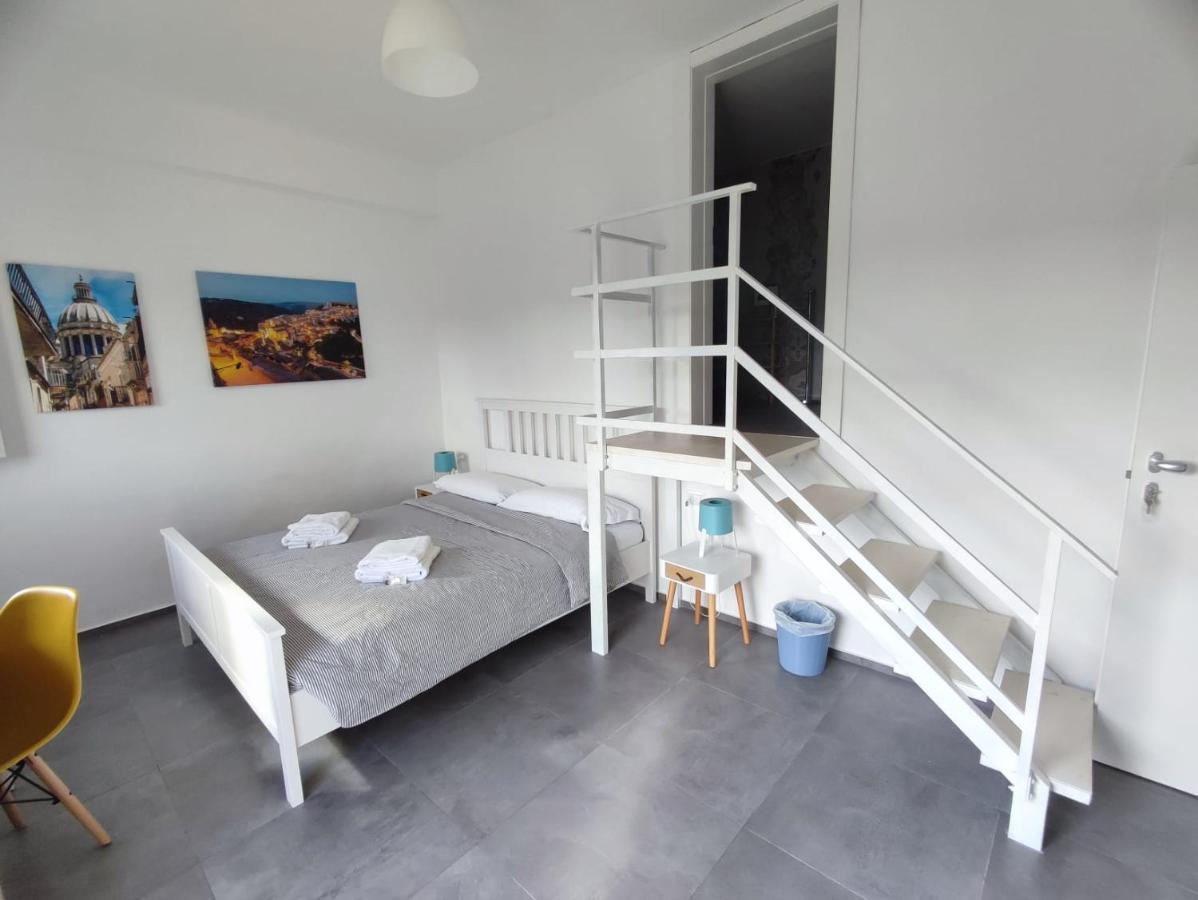 Terrazza Torrenuova Apartment Ragusa Bagian luar foto