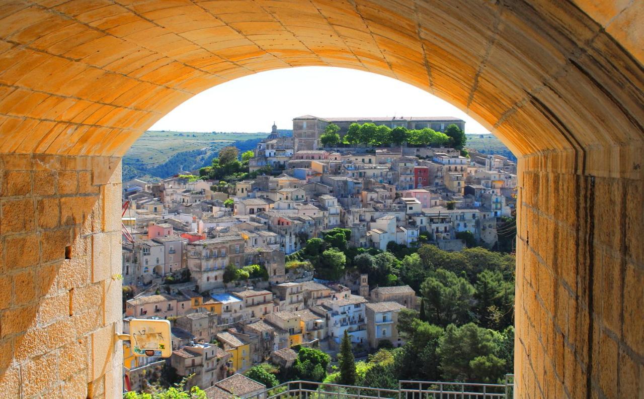 Terrazza Torrenuova Apartment Ragusa Bagian luar foto