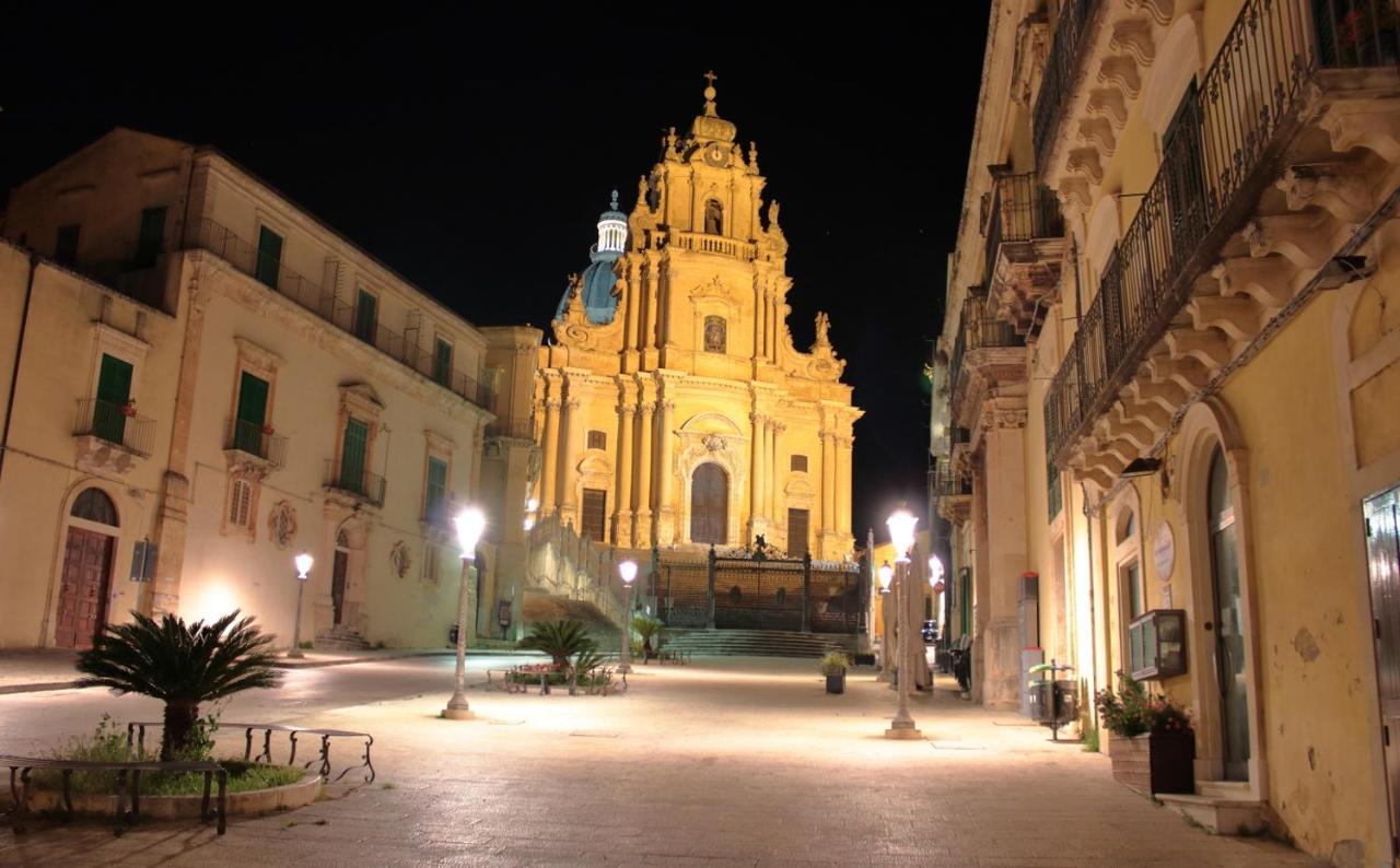 Terrazza Torrenuova Apartment Ragusa Bagian luar foto