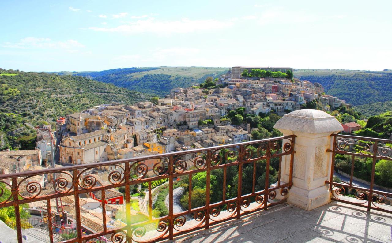 Terrazza Torrenuova Apartment Ragusa Bagian luar foto
