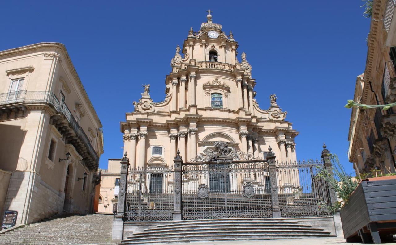 Terrazza Torrenuova Apartment Ragusa Bagian luar foto