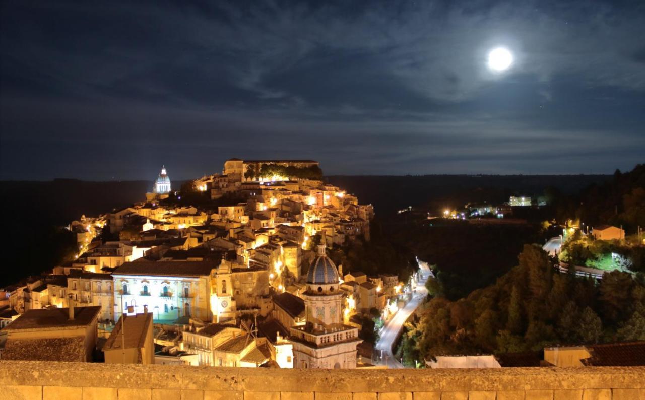 Terrazza Torrenuova Apartment Ragusa Bagian luar foto